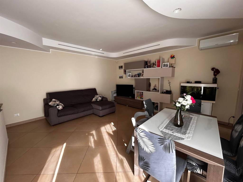 Appartamento a Calderara di reno in Via Giuseppe Di Vittorio - Foto 4