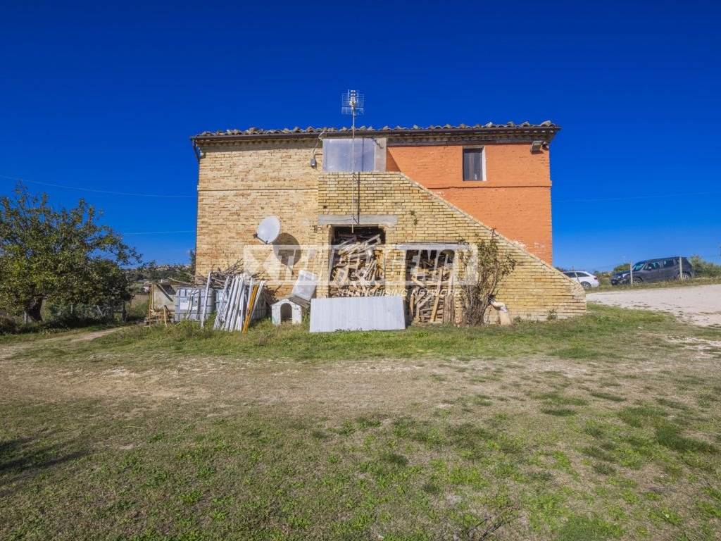 Rustico / casale a Corridonia in Contrada Massaccio - Foto 2