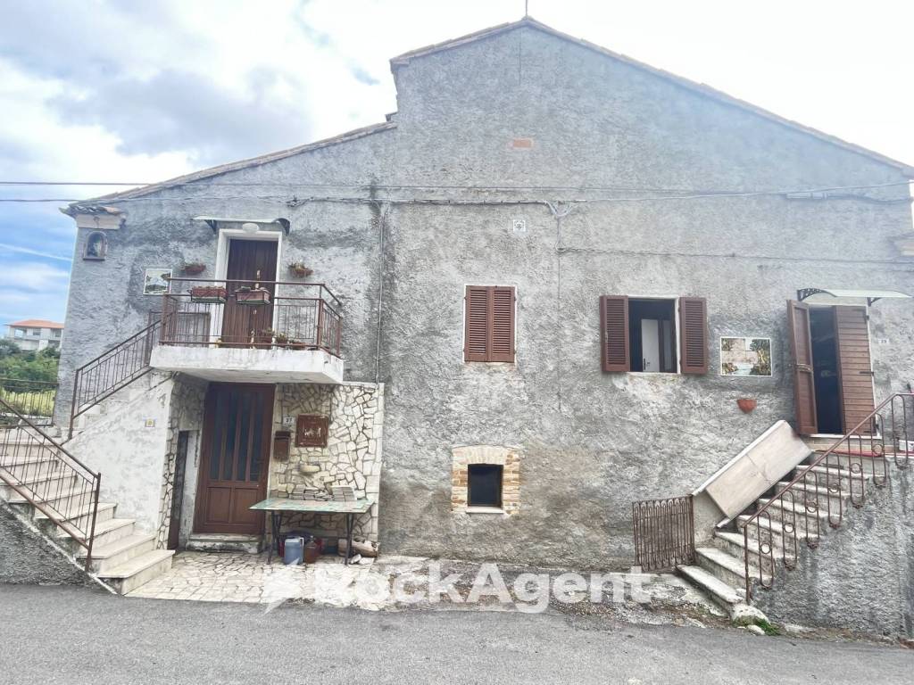 Casa indipendente a Sant'omero in Via San Pietro, 21 - Foto 2