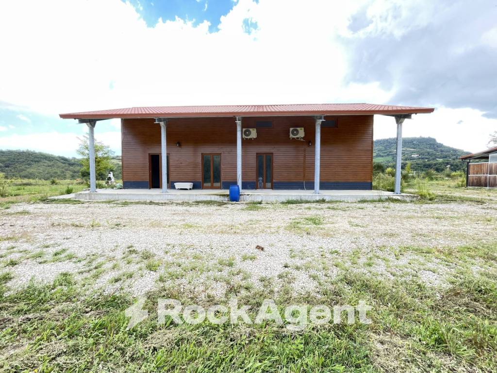 Immobile a Civitella del tronto in LOCALITA' PIANO D'ISCHIA, SNC - Foto 2