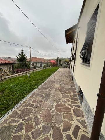 Villa a Tortona in Strada Comunale Viola-Rosè Faceto - Foto 3