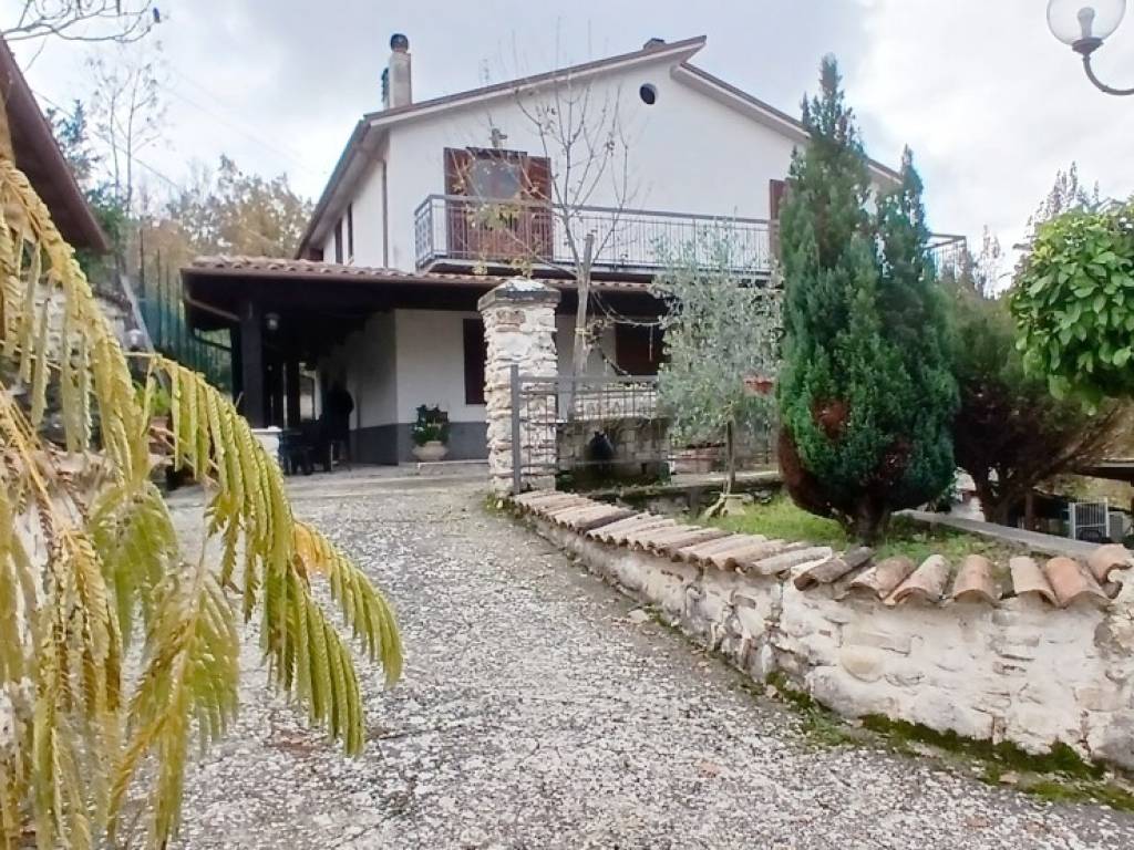 Villa a Rieti in Via Madonnetta - Foto 4