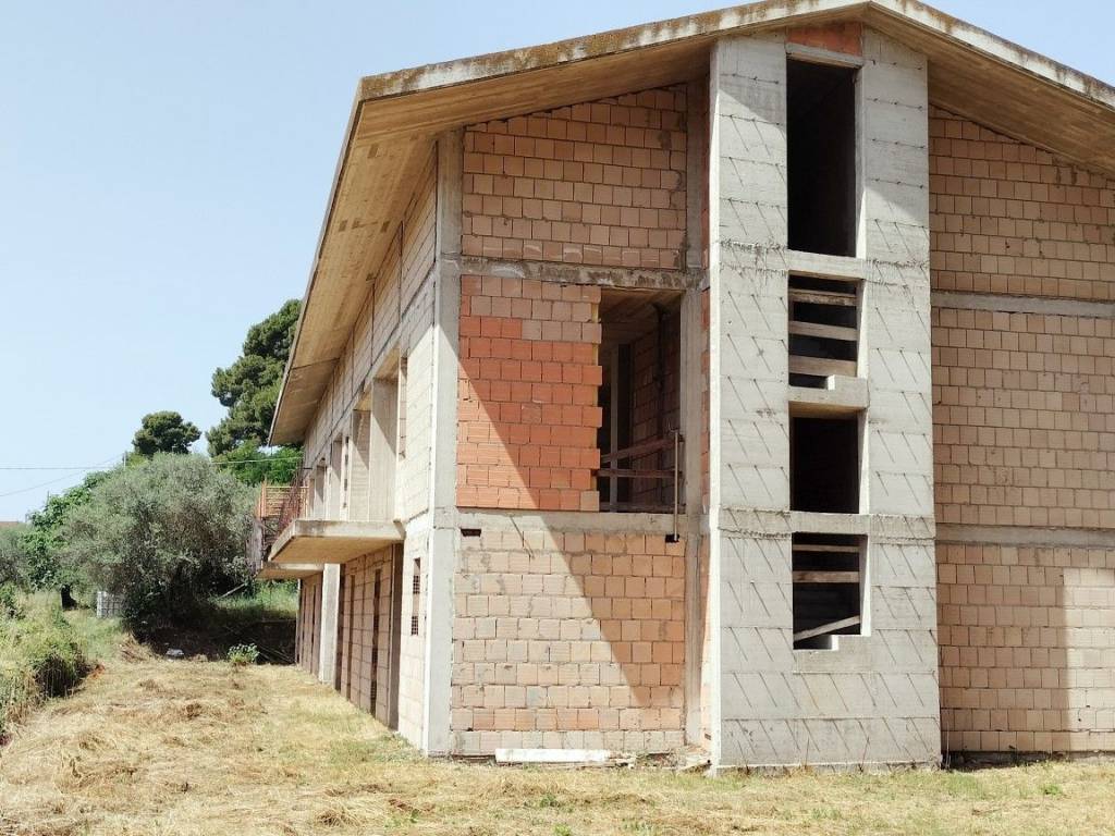 Villa a Collecorvino in Viale DEI PINI - Foto 3