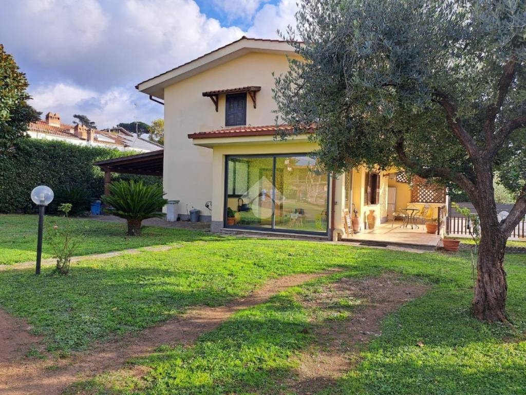 Villa a Albano laziale in Via del Tufo, 12 - Foto 2
