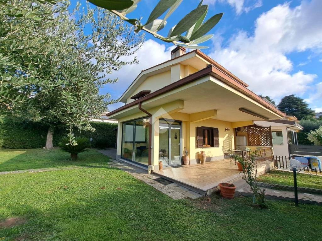 Villa a Albano laziale in Via del Tufo, 12 - Foto 4
