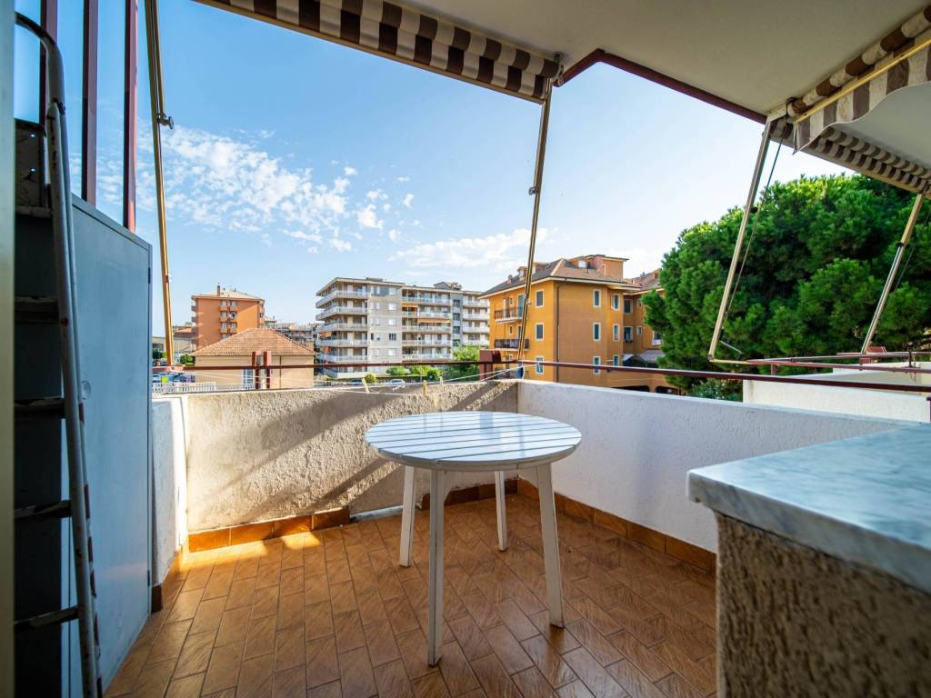 Appartamento a Andora in Via Dante Alighieri, 3 - Foto 2