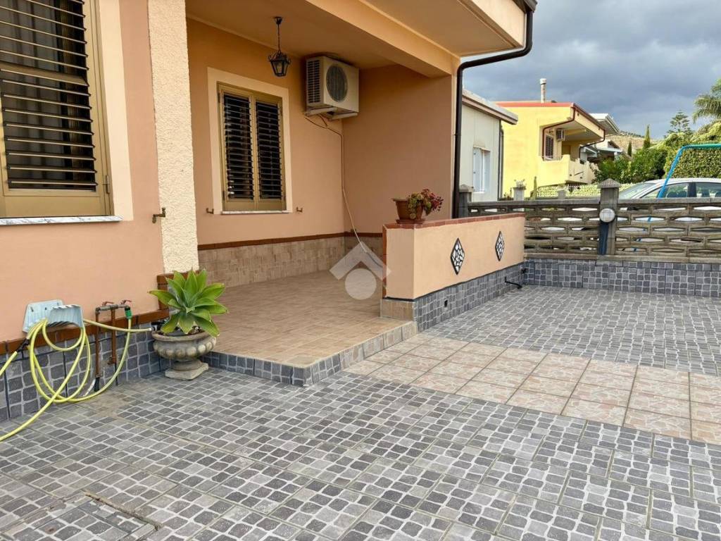 Appartamento a Botricello in Via Terracini, 30 - Foto 2