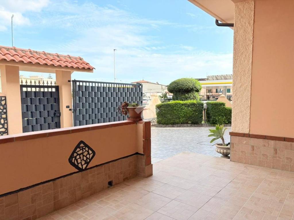 Appartamento a Botricello in Via Terracini, 30 - Foto 3