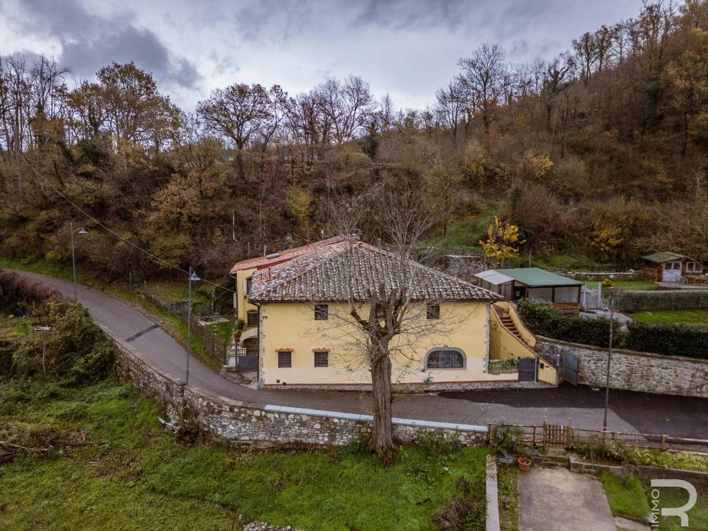 Rustico / casale a Scarperia e san piero in Strada Regionale della Futa - Foto 2