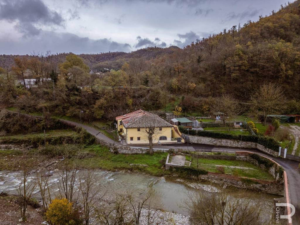 Rustico / casale a Scarperia e san piero in Strada Regionale della Futa - Foto 3