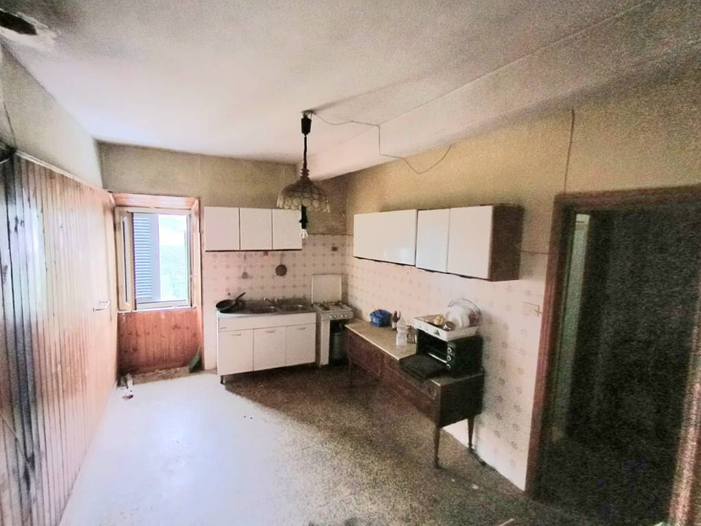 Appartamento a Caprarola in Via Filippo Nicolai - Foto 2