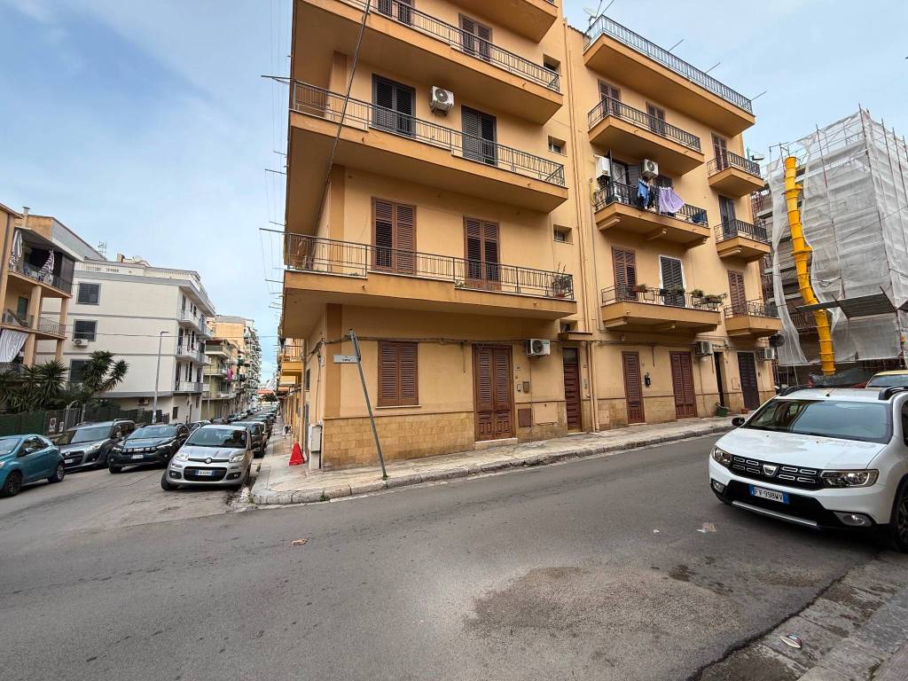 Appartamento a Bagheria in Via Calogero Carà - Foto 2