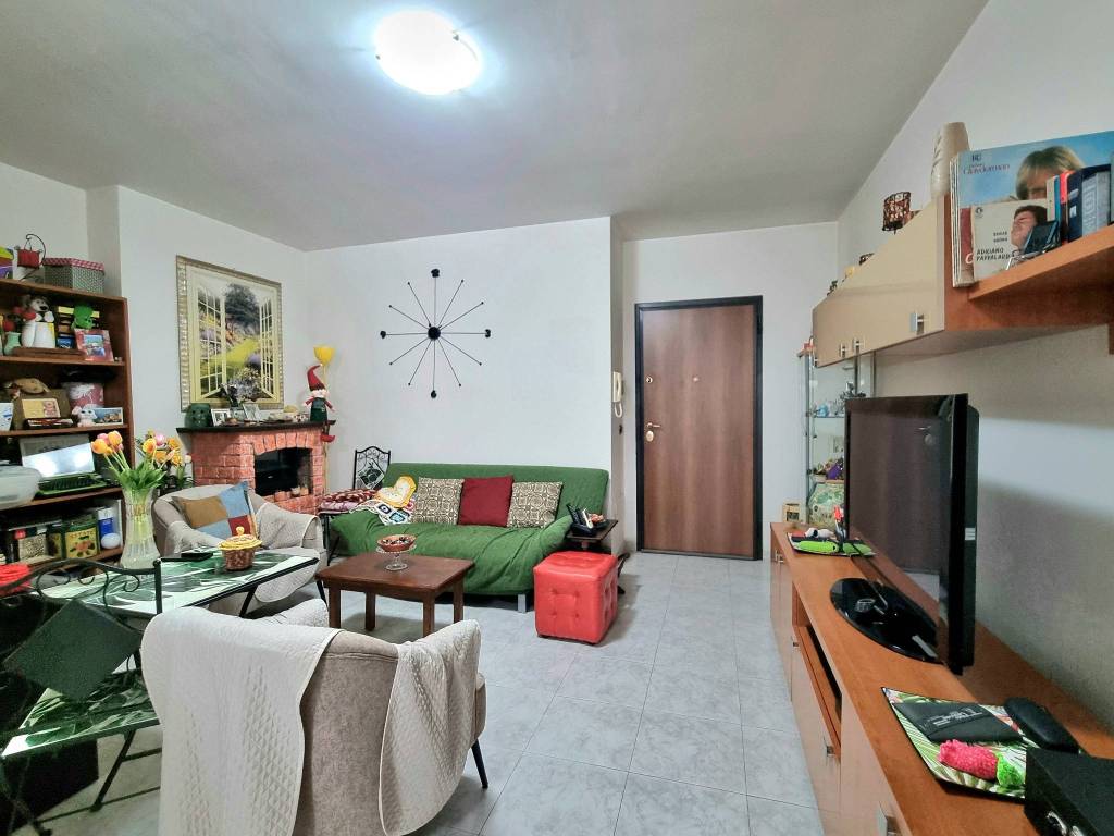 Appartamento a Lizzanello in Via Fratelli Bandiera - Foto 3
