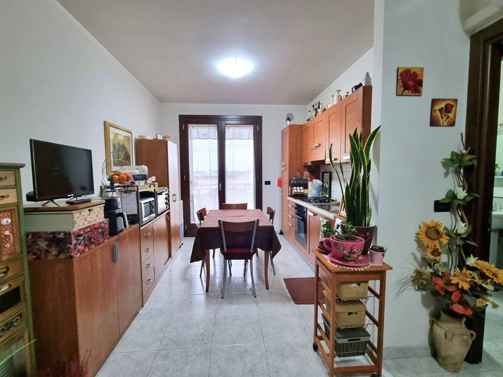 Appartamento a Lizzanello in Via Fratelli Bandiera - Foto 4