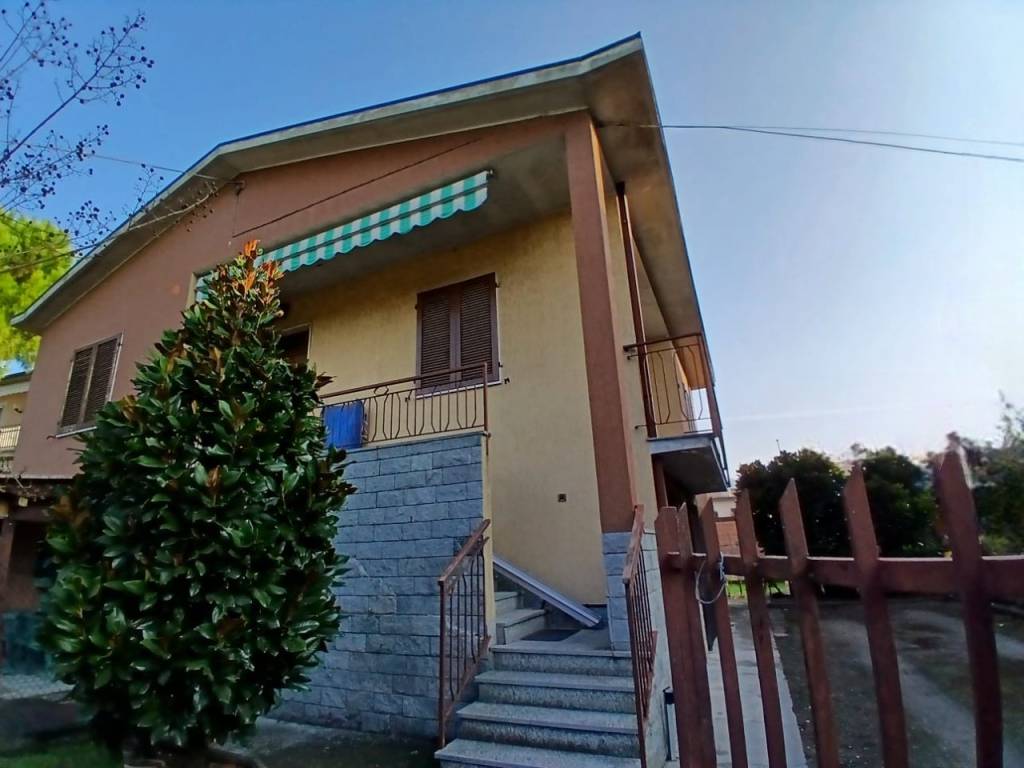 Villa a Broni in Via Alcide De Gasperi - Foto 2