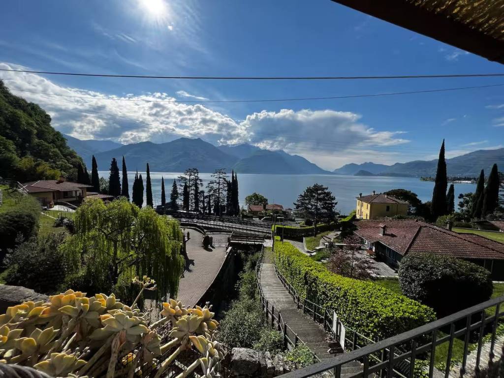 Appartamento a Menaggio in Via Regina, 71 - Foto 2