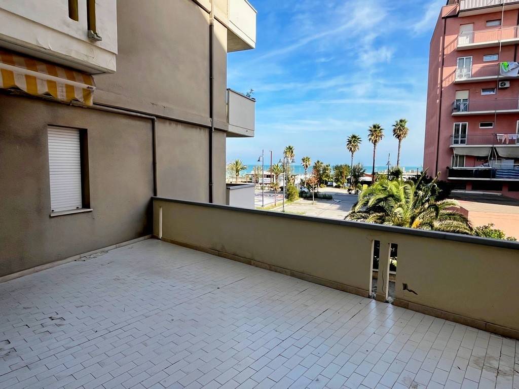 Appartamento a Porto san giorgio in Piazza Xxv Aprile, 13 - Foto 5