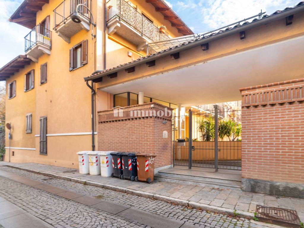 Appartamento a Collegno in Via Martiri del 30 Aprile, 70 - Foto 2