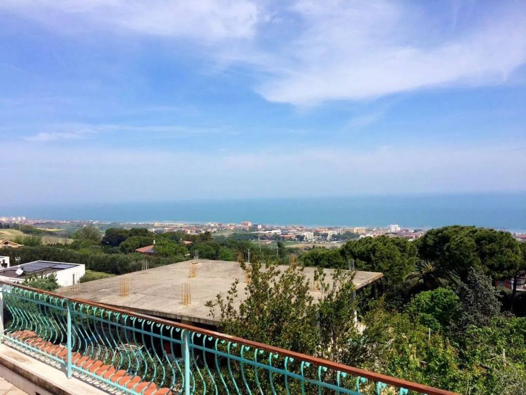 Villa a Fermo in Contrada Alberelli No Number - Foto 4