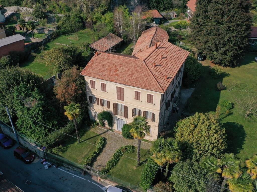 Villa a Arcisate in Via Silvio Pellico, 26 - Foto 2