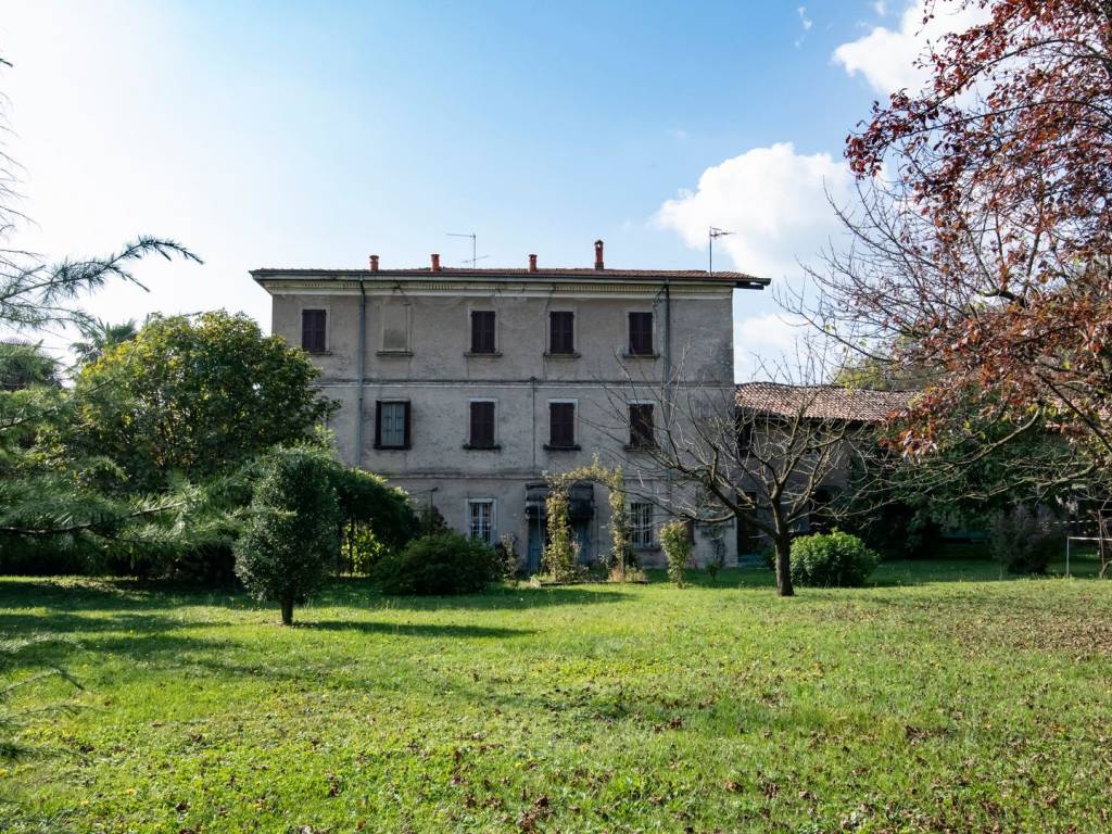 Villa a Arcisate in Via Silvio Pellico, 26 - Foto 4