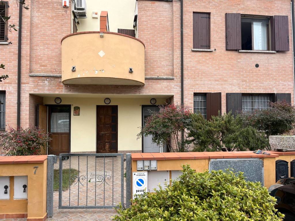 Villa a Ferrara in Via Francesco Migliari, 7 - Foto 3