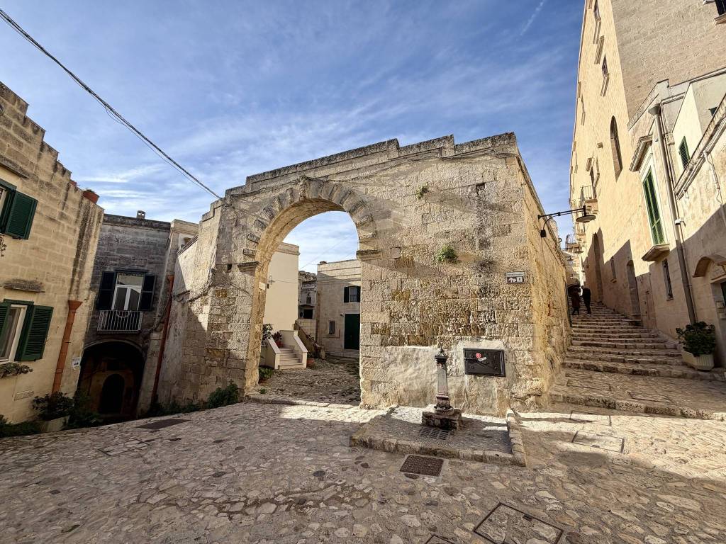 Appartamento a Matera in Via San Giacomo Recinto 1, 9 - Foto 2