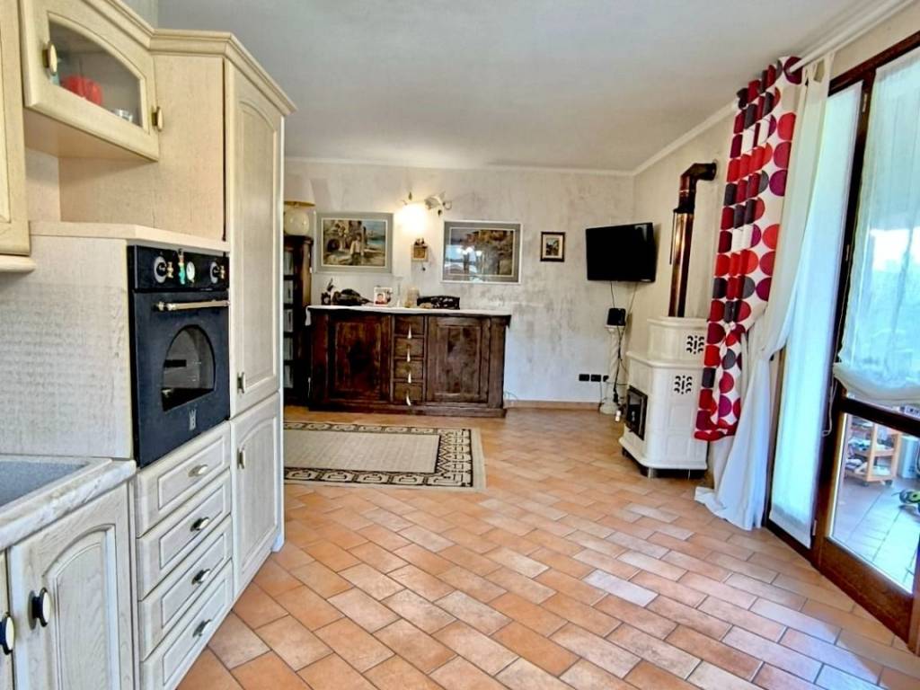 Appartamento a San felice del benaco in Via Boschette - Foto 3