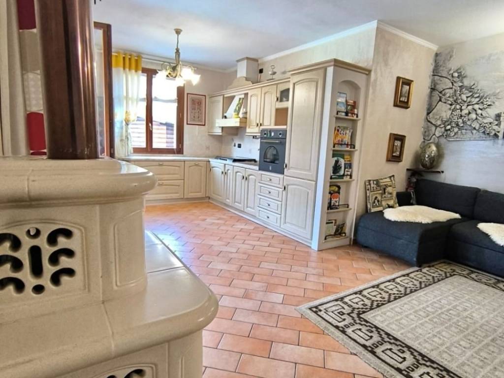Appartamento a San felice del benaco in Via Boschette - Foto 4