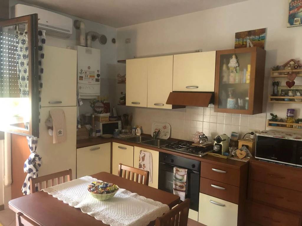 Appartamento a Paese in Via C. Battisti, 16 - Foto 2