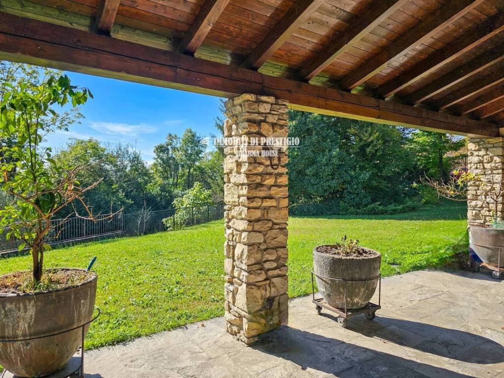 Villa a Gavirate in Via al Sasso - Foto 2