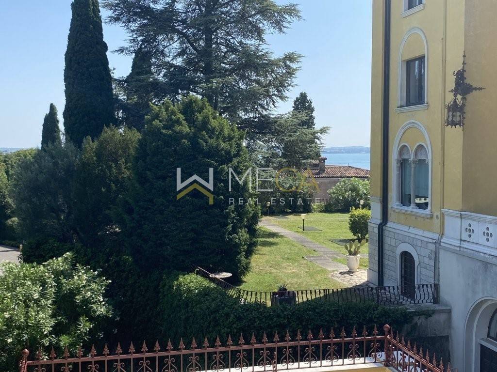 Villa a Sirmione in Via Caio Valerio Catullo - Foto 4