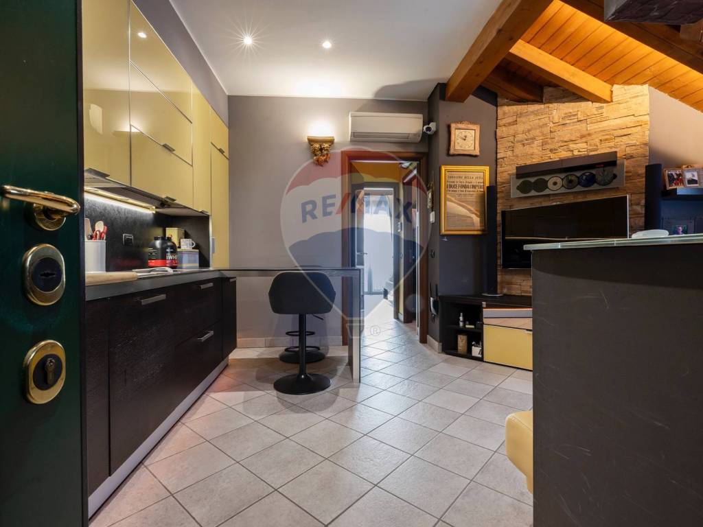 Appartamento a Gallarate in Via Monte San Martino, 3 - Foto 3