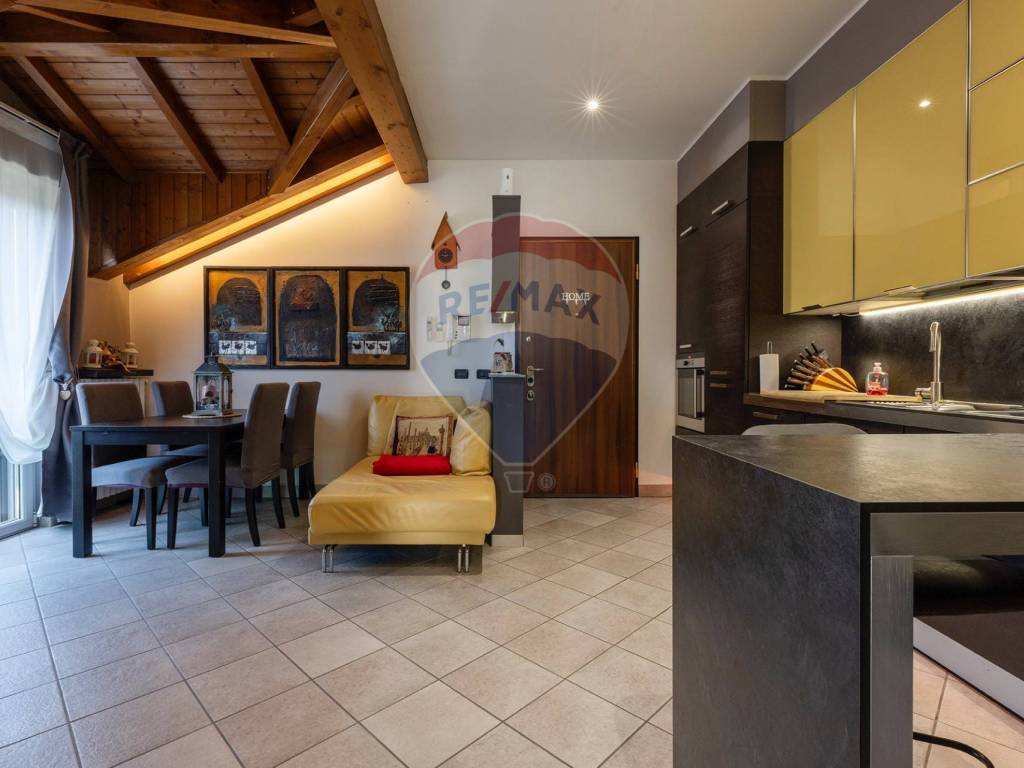 Appartamento a Gallarate in Via Monte San Martino, 3 - Foto 4
