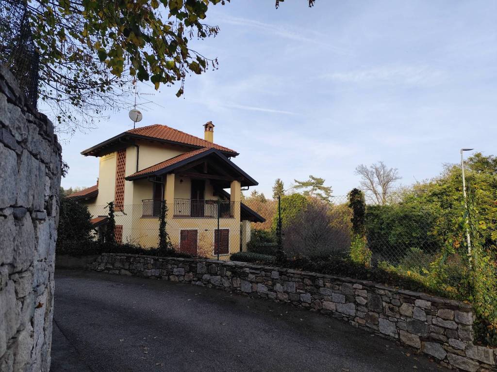 Villa a Oleggio castello in Via Maglio, 3 - Foto 2