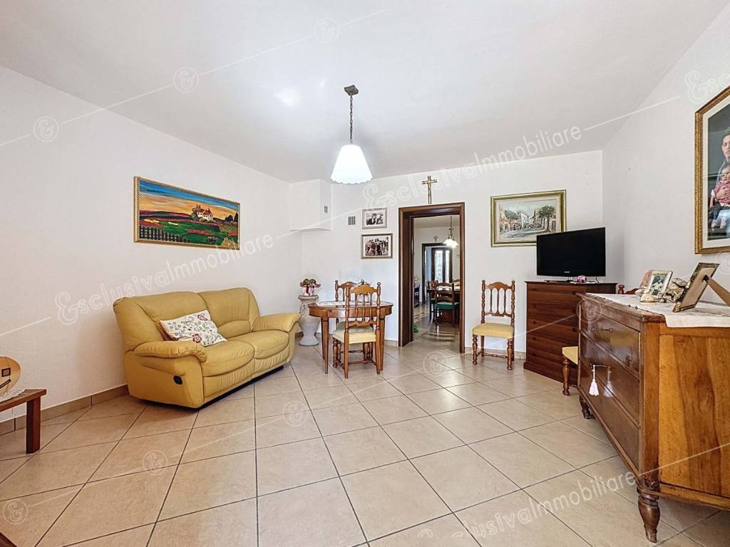 Villa a Recanati in Strada Provinciale Recanati Castelfidardo - Foto 3