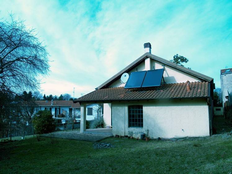Villa a Somma lombardo in Via Edmondo De Amicis, 22 - Foto 3