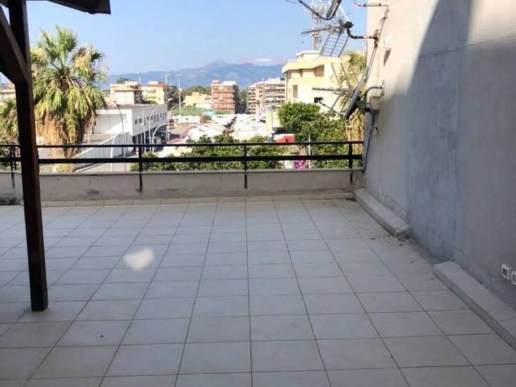 Appartamento a Reggio calabria in Viale Calabria, 189 - Foto 2