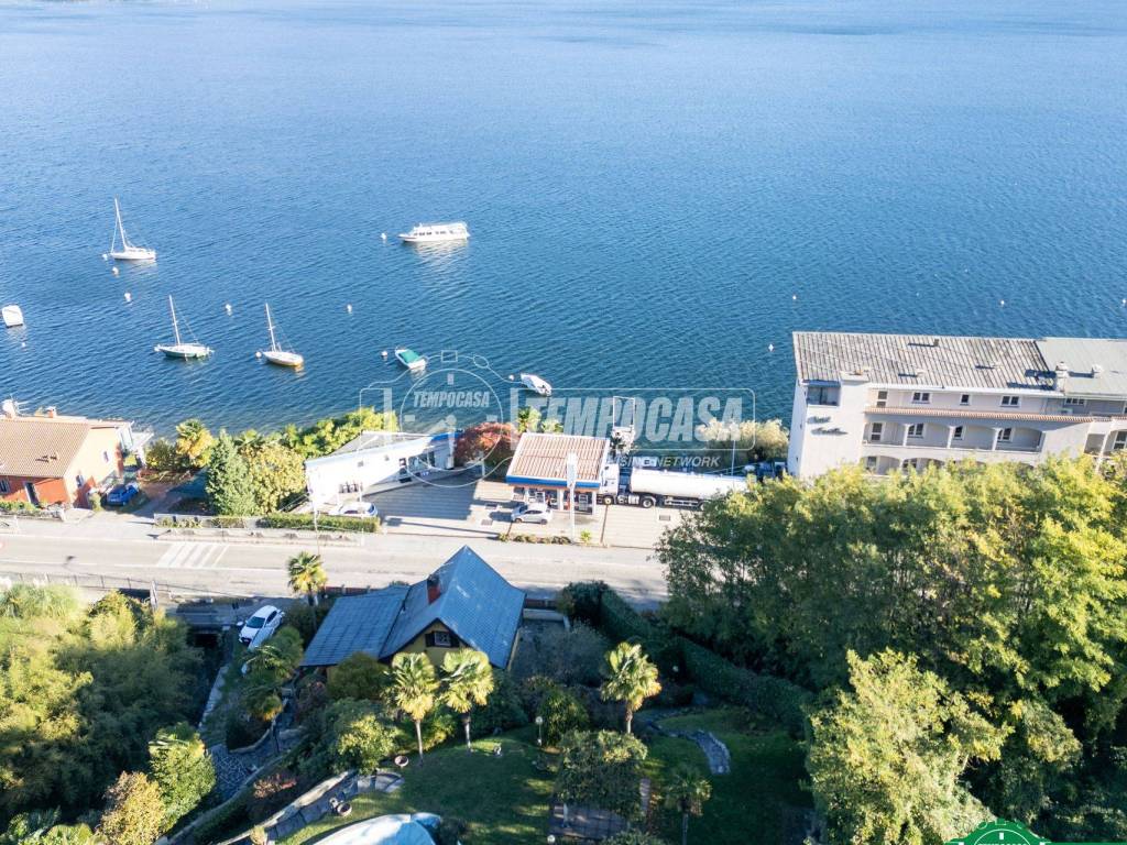 Villa a Baveno in Strada Nazionale del Sempione 1 - Foto 2