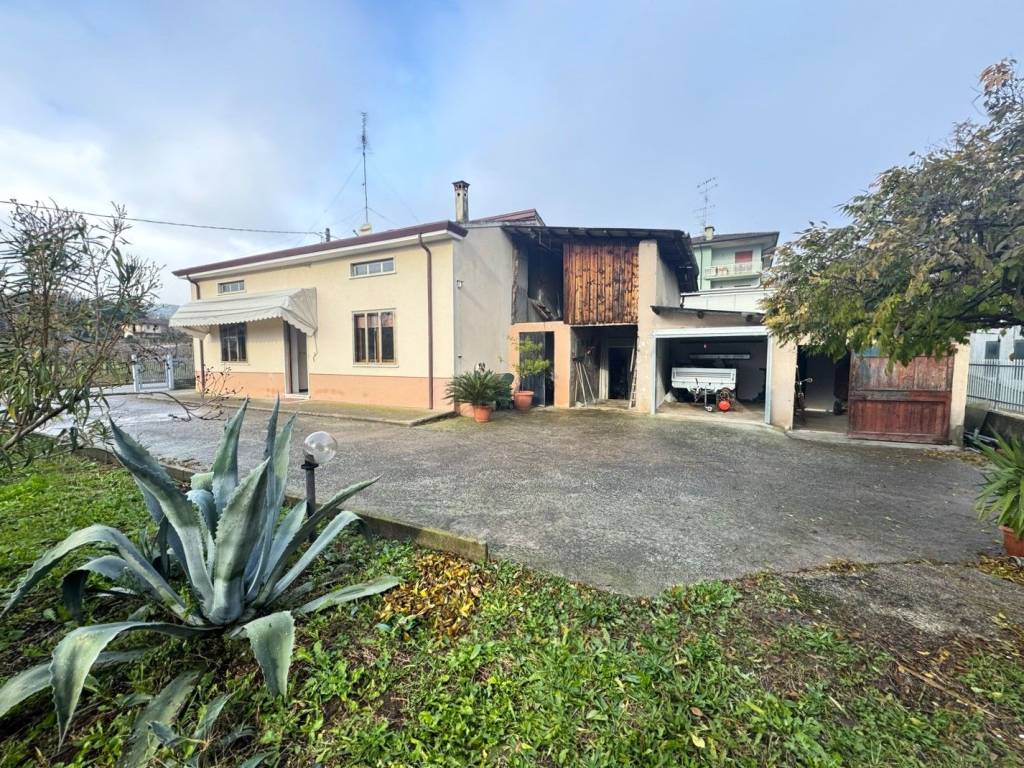 Rustico / casale a Roncà in Piazza Guglielmo Marconi - Foto 2