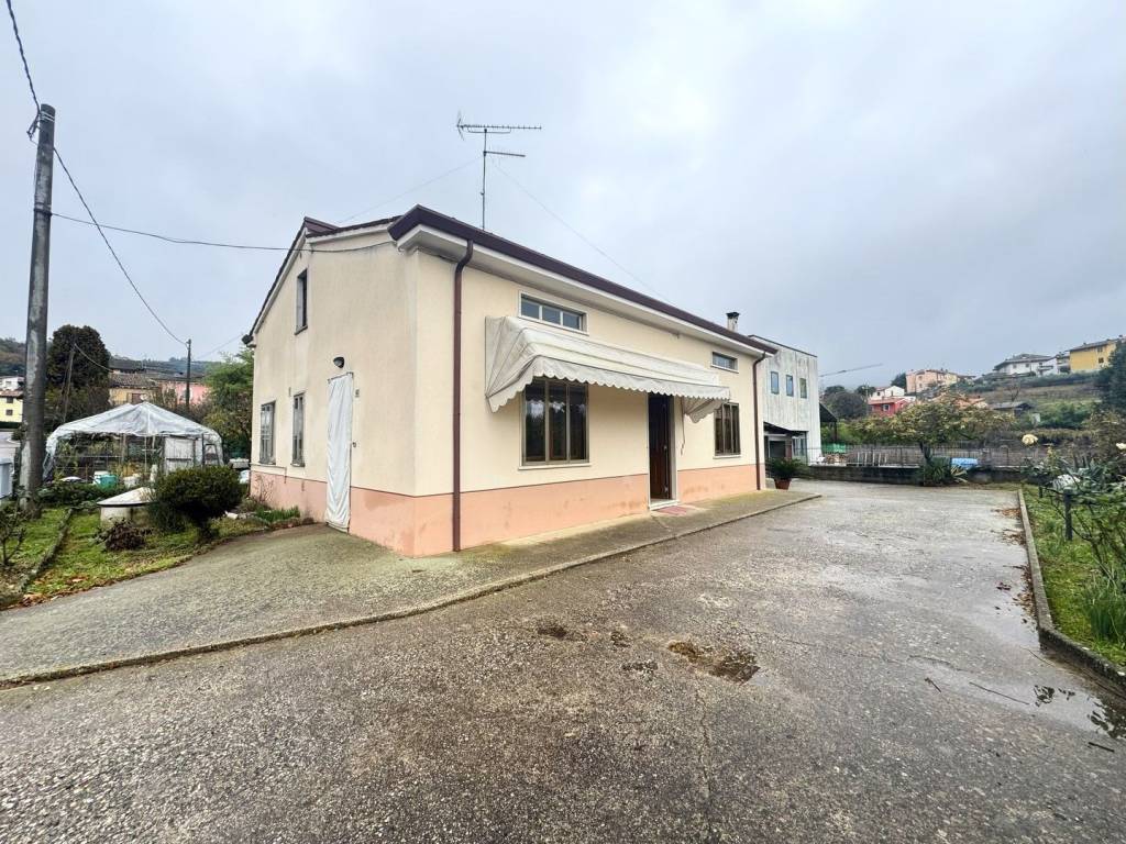 Rustico / casale a Roncà in Piazza Guglielmo Marconi - Foto 3