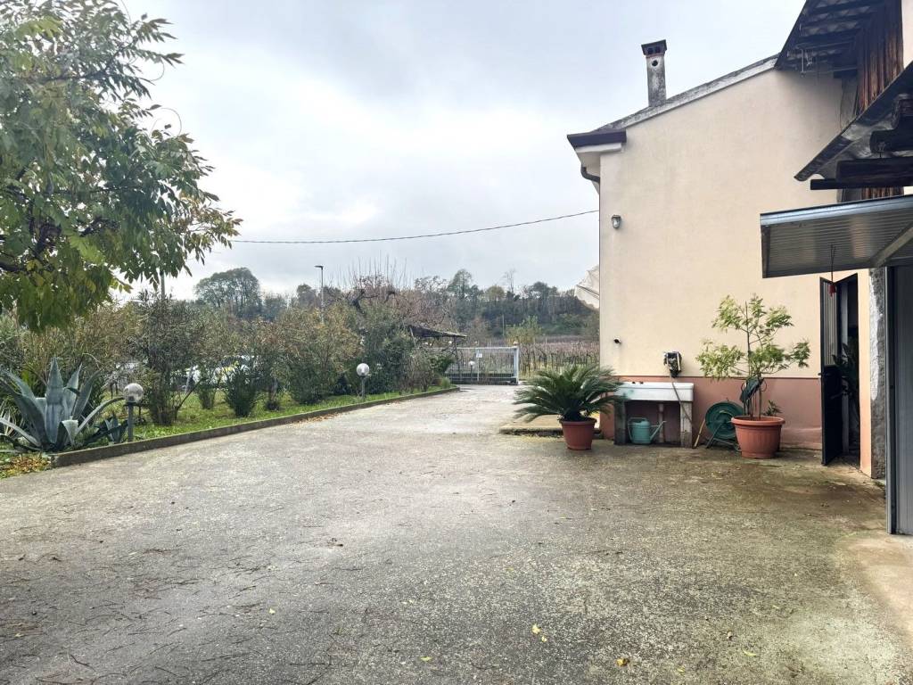 Rustico / casale a Roncà in Piazza Guglielmo Marconi - Foto 5