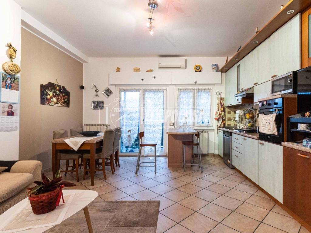 Appartamento a Alzate brianza in Via Sant'Arialdo 56 - Foto 5