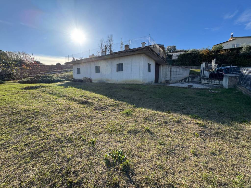 Casa indipendente a Fermo in via Osvaldo Licini - Foto 3