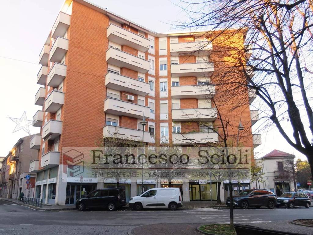 Immobile a Saronno in Piazza Aviatori d'Italia, 3 - Foto 2