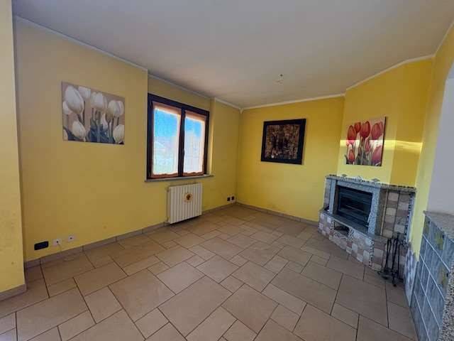 Villetta a schiera a Cameri in VIA GABARDINI, 31 - Foto 3