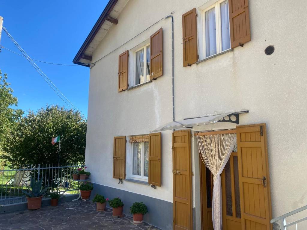 Villa a Neviano degli arduini in Strada Monchio, 17 - Foto 2
