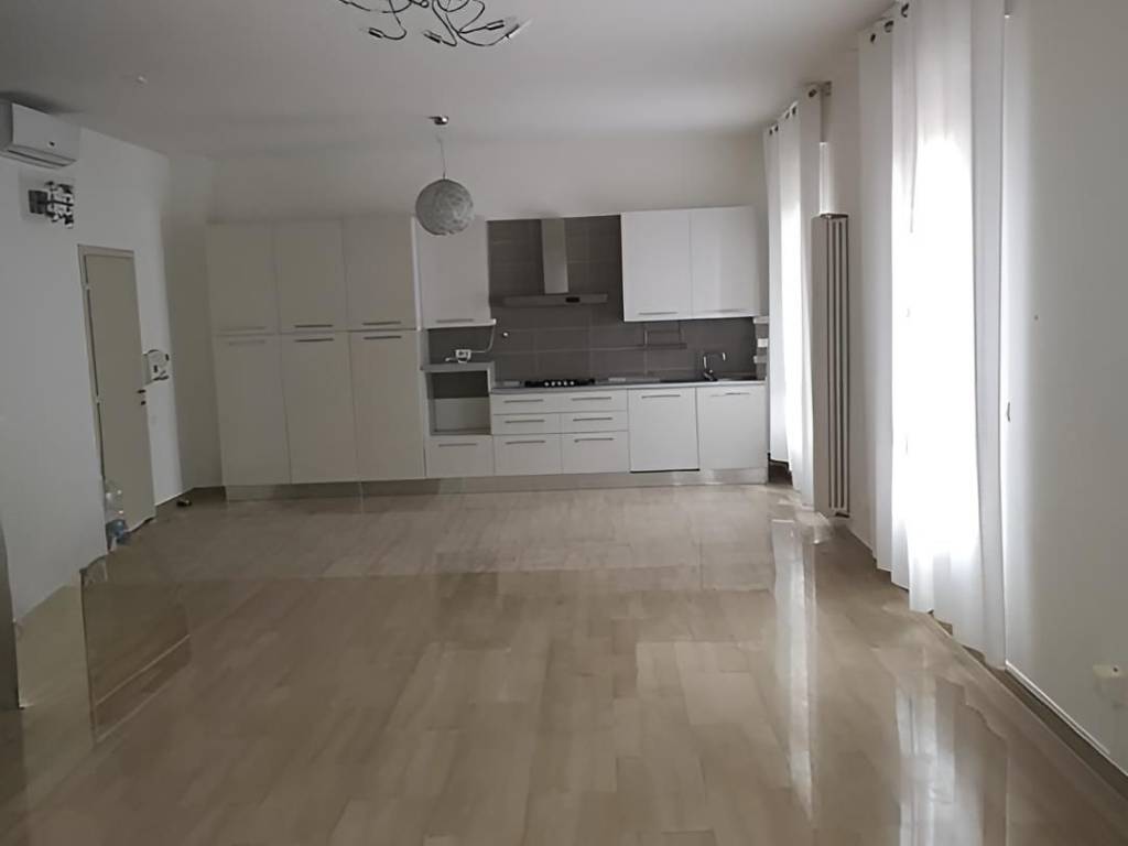 Appartamento a Ferrara in Corso Porta Reno, 103 - Foto 2