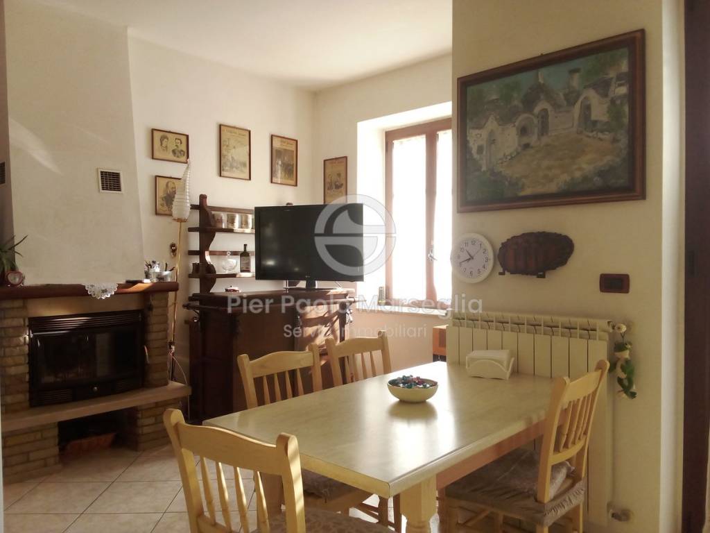 Appartamento a Carovigno in Via Vittorio Veneto - Foto 2