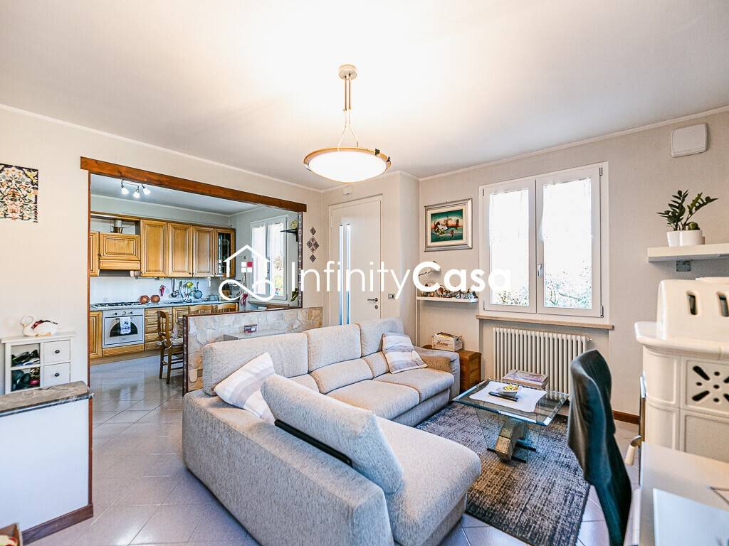 Villa a Peschiera del garda in Via Bergamini - Foto 5